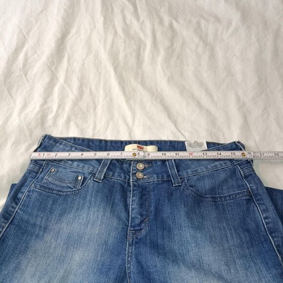 Levis 526 Jeans Womens 8 Medium Blue Slender Boot Bootcut Stretch Denim Classic - Picture 10 of 16